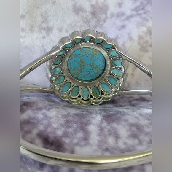 Mojave Blue Turquoise Floral Bangle Bracelet - Picture 4 of 11